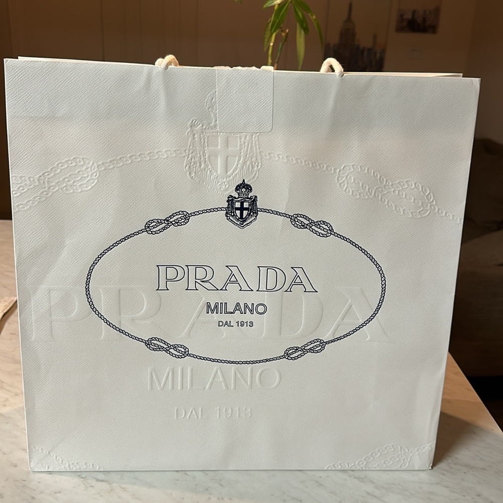 PRADA FOR SALE 🪬🪬🪬🪬🪬🪬 - Picture 7 of 7